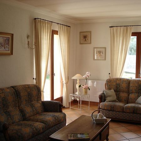فينوف ليز أفيجْنْ B&B L'Oustalet De Sylvie المظهر الخارجي الصورة